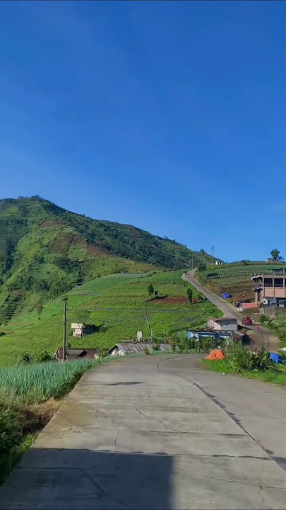 Pagi hari di Tol Khayangan Dieng - Bawang #dieng #wisataindonesia #tolkhayangan