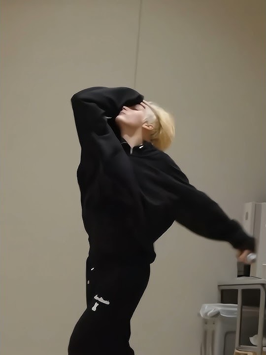 The maknaes are so dramatic 😂 #beomgyu #taehyun #yeonjun #soobin #hueningkai #txt