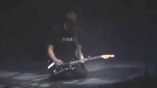 Tom DeLonge Plays Alkaline Trio's "Radio" (kinda)