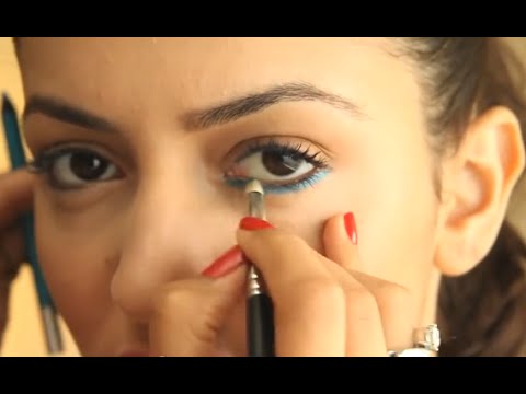 How To Put Turquoise Eyeliner? | Makeup Trend Tutorial by Namrata Soni | VOGUE India - YouTube
