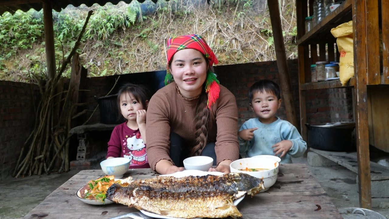 Harvesting oranges to sell at the market - Grilling a giant fish to eat with the children