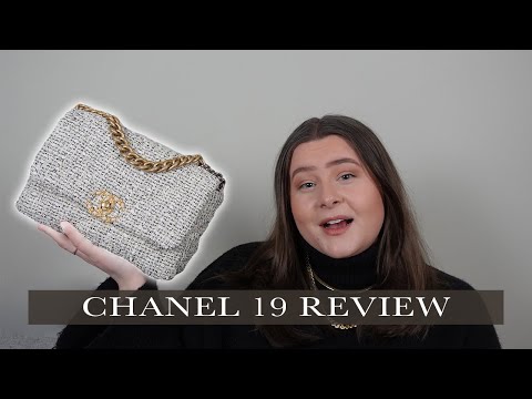 Chanel 2019 19 Small Tweed Flap Bag - Black Shoulder Bags, Handbags -  CHA436561