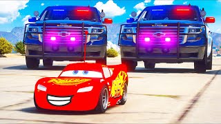 Cops chase a tiny RC CAR in GTA 5!! (Mods)
