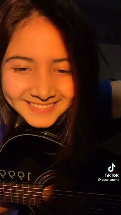 TikTok Terbaru Bulan Sutena Nyanyi Merem Melek 😍 #storywa