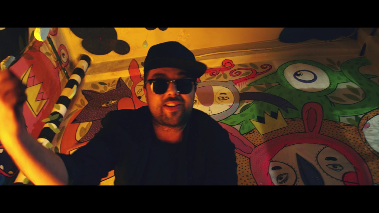 在 YouTube 上观看 VUNK feat. Fly Project - Fa-mi cu mana | Official Music Video