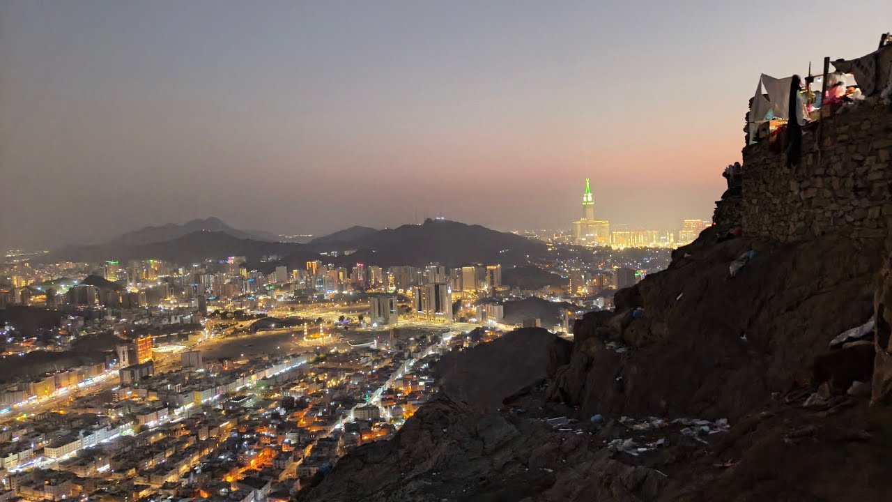 Turkish🇹🇷 logon ka jabal e Noor Hira Cave per boht khobsorat Andaz mn Welcome Ramadan 💯❤