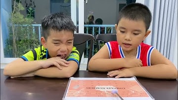 Phan Thiet English Communication: Tom and Tony practice talking about Compare Numbers