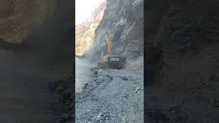 JCB 215 risky work ladakh nimmo chilling dangerous work😱😱😱😱😱