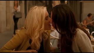 Scarlett Johansson & Rebecca Hall, Kiss