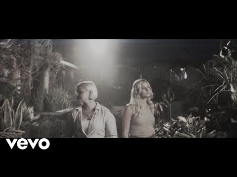 Tigirlily Gold - Somebody Does