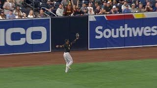 PIT@SD: Marte runs down ball and leaps to make catch screenshot 4