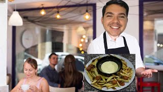 Salchichapas rústicas con salsa de ajo | Daniel Brett