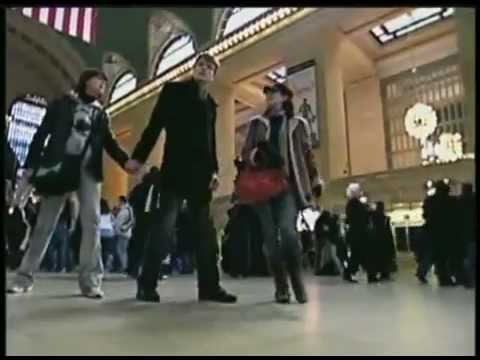 Flash mob - \'გაყინული რკინიგზის სადგური\'