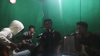 Gokil band suci dalam debu