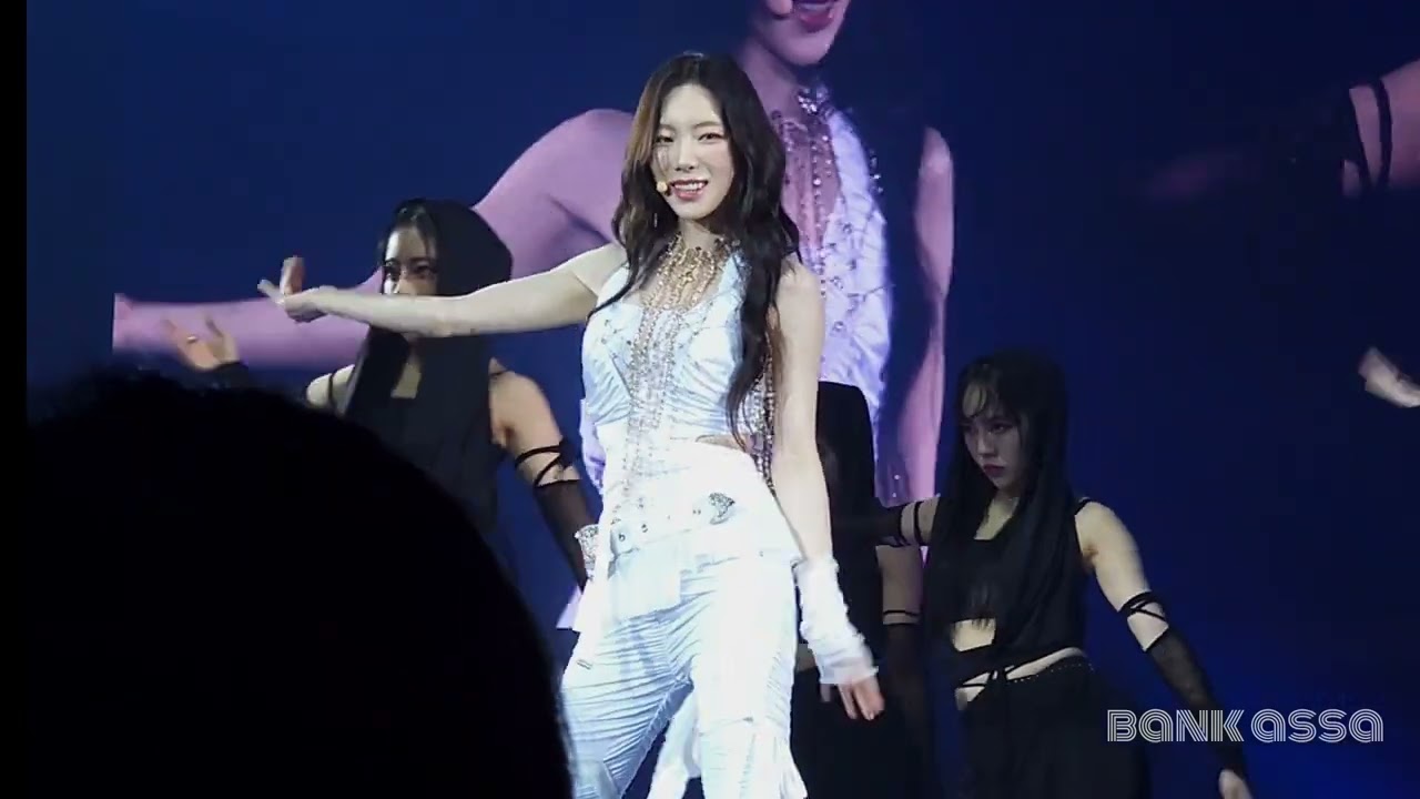 230812 - Taeyeon_ 'Siren' @The ODD Of LOVE in Bangkok [Fancam]