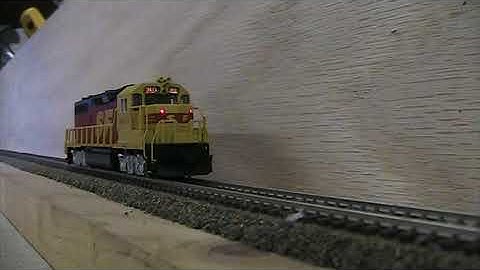 TopHobbyTrains Atlas N Scale GP39-2 w/ LokSound Select Direct & THT Custom Lighting
