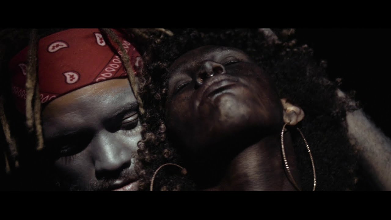 N.I.Abensuod - À Queima Roupa feat TheFunkMan ( Oficial Video)