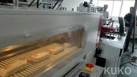 Shampoo Bottles Total Closure Shrink Wrapping Machine in Continuous Motion