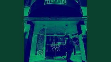 Alluring Backdrops for Co-Working Space