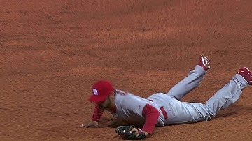 STL@PIT: Carpenter makes a diving stop on a grounder