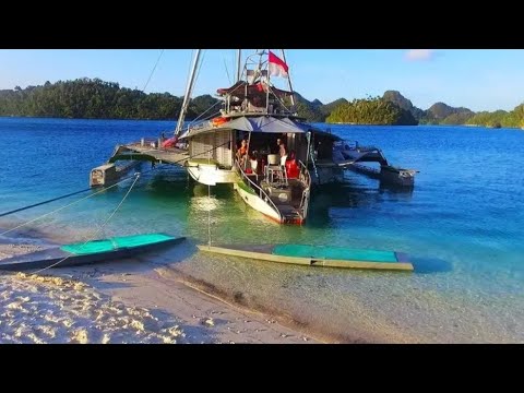 Floatopia 2024 Raja Ampat Liveaboard Big Kanu Reggae Tune Big Up