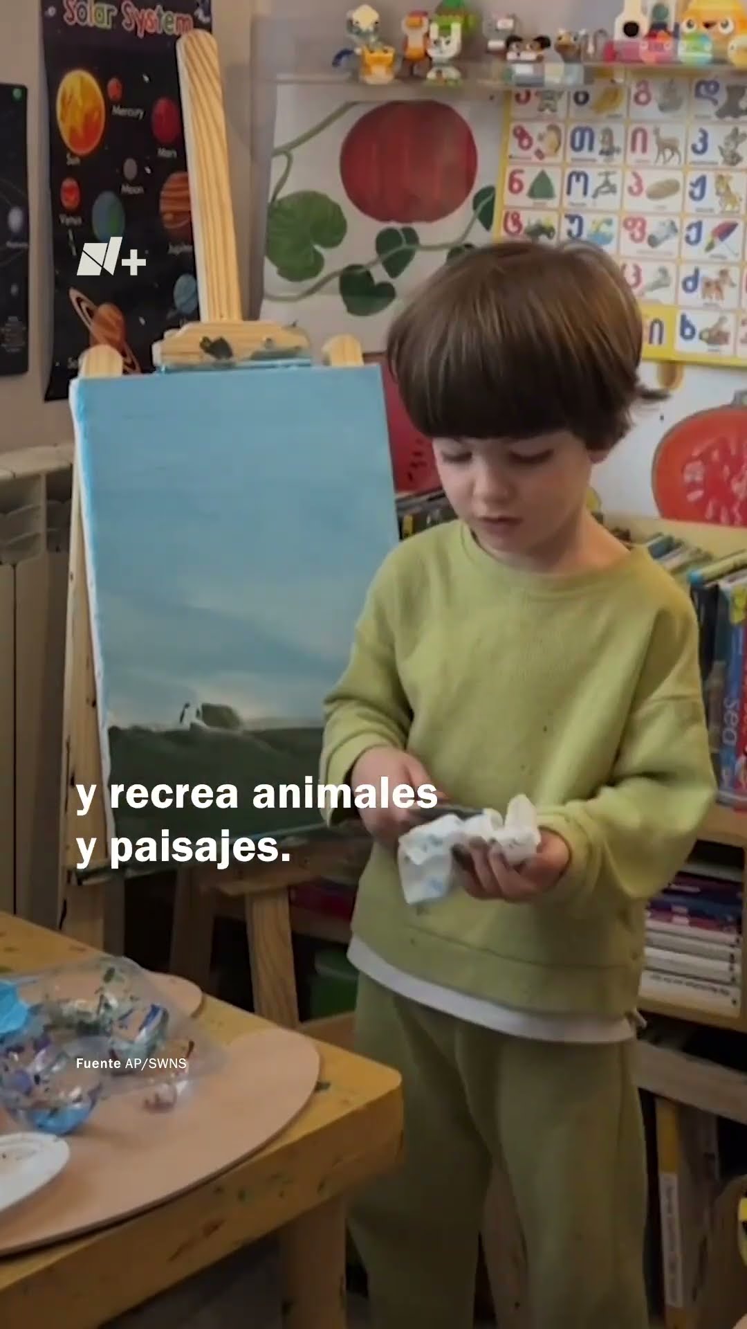 Niño de 3 años pinta sin haber tomado clases #nmas #shorts #pintar