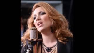 Karin Shifrin singing Tu Te Reconnaitras