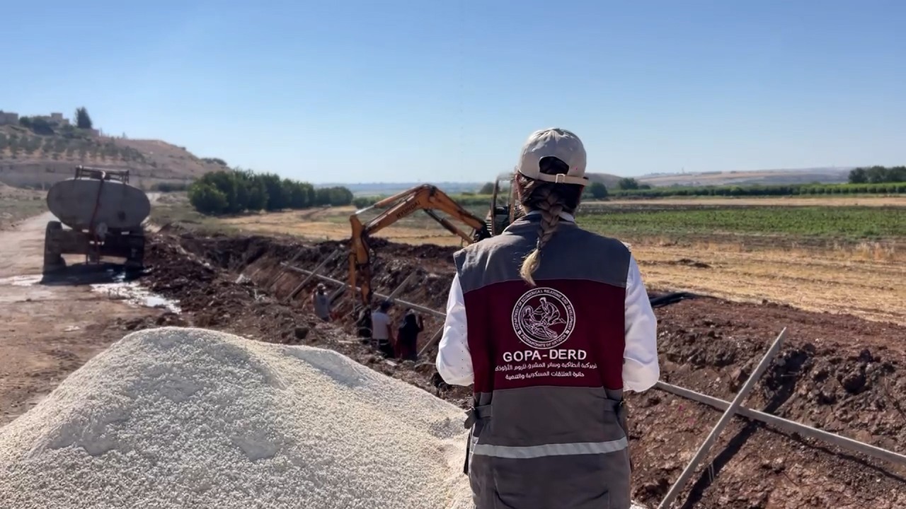 فريقنا ينجز أعمال صيانة قناة ري التريمسة في حماه