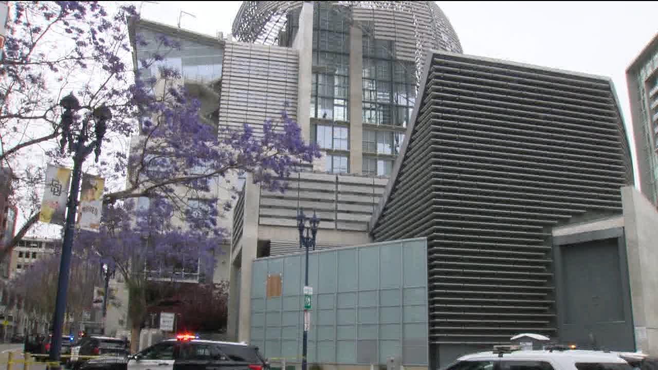 East Village shooting leaves one man dead, another wounded, suspect at ...