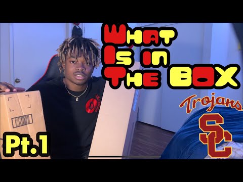 USC Football Player: UNBOXING