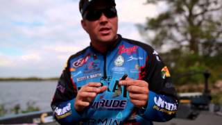Bass Fishing: How to Pick the Right Size Fishing Hook when using a Plastic Worm