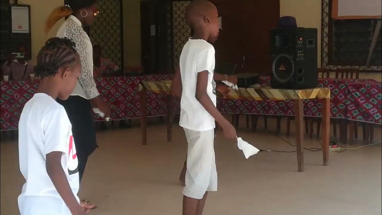 Indira je laisse tout à Dieu gospel dance YouTube