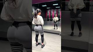 Monochrome might be my thing 🤭 #fypシ゚ #paratii #fitness #gym #gymtok