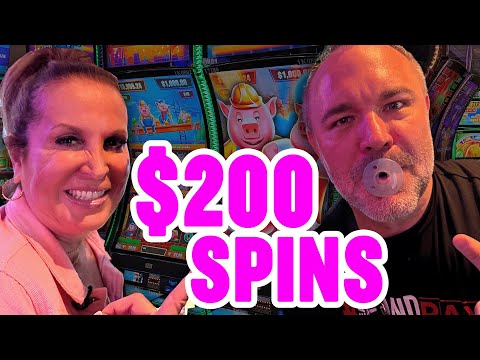 Harrahs to Casino Royale Strip Walk Las Vegas is Open!!