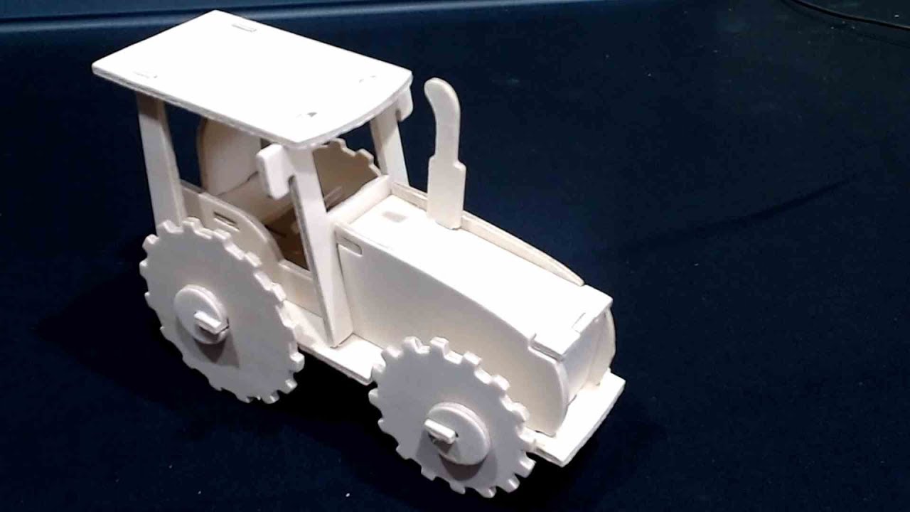 Traktor Bausatz aus Holz; DIY YouTube