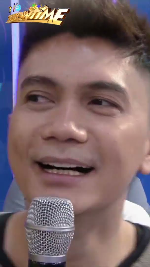 Kaninong klabebe ‘yon? #shorts | It's Showtime