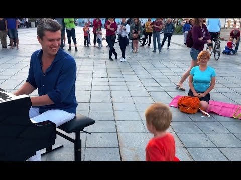 street-piano-performance:-people-were-shocked...