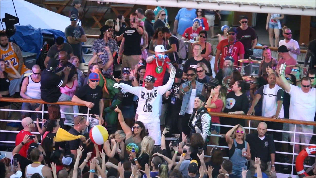 Performances by Vanilla Ice, Tone Loc on the 90's Hip-Hop cruise, Ship