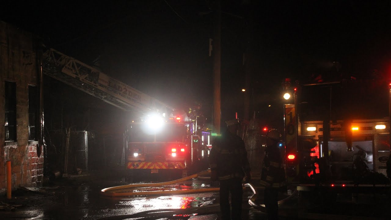 Trenton Firefighters Battled Two Alarm Commercial Fire - YouTube