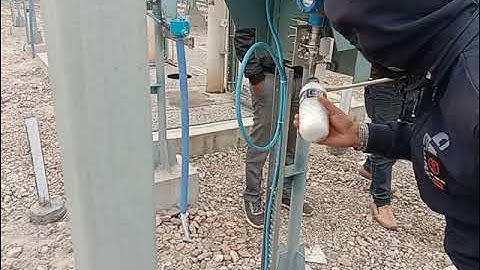 Leak test of Pressure Transmitter tubing.