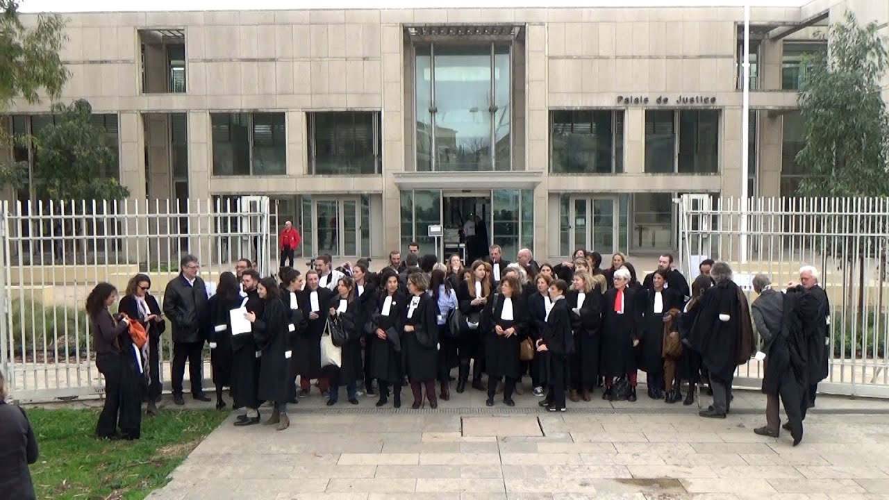 Blocage du TGI de Montpellier par les avocats en grève