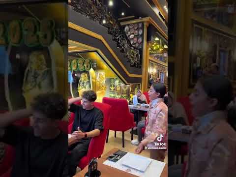 مصر التي في خاطري وفي فمي احبها من كل روحي ودمي من منكم يحبها مثلي انا
