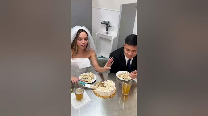 Wedding Couple Eat Together!❤️