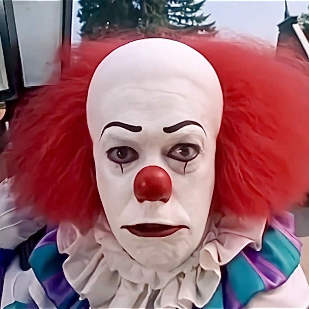 O PENNYWISE DEU UM SUSTO NAS CRIANÇAS - IT A COISA PARÓDIA #shorts