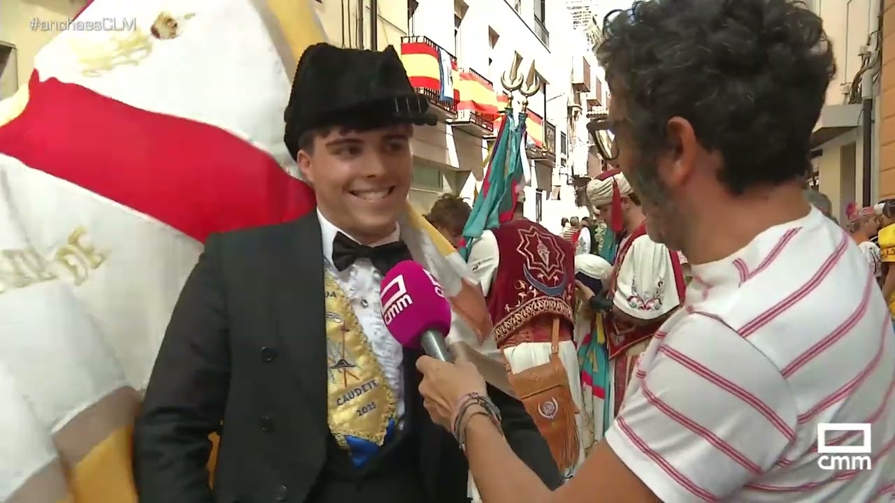 Ruedos de banderas en Caudete