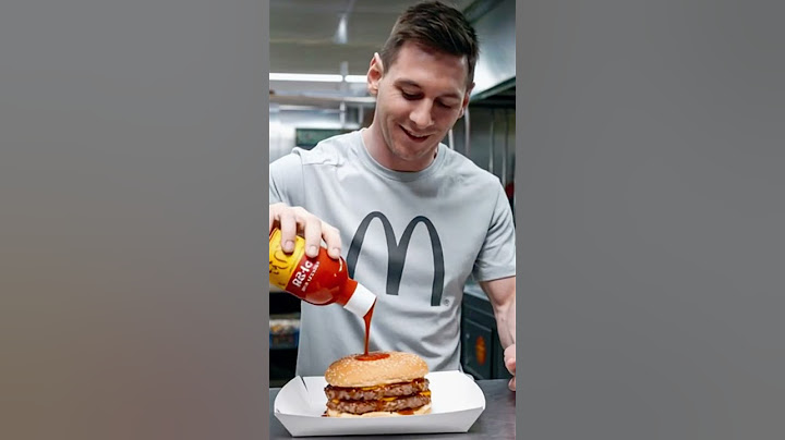 Ronaldo Visits Messi’s McDonald’s… Gets PRANKED! 🍔😂 | Funniest Football Moment #messi #cr7 #football