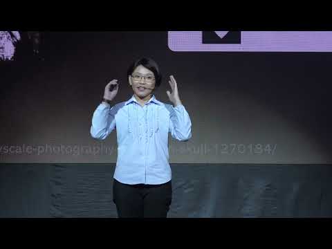 哲学力量:启发和探知 Power of Philosophy: Inspiration and Exploration | 萧婉思 Siew Yun Ysi | TEDxPetalingStreet Episode cover