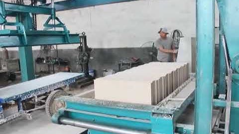 Gypsum brick making machine