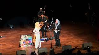 Dolly Parton & Marty Stuart - 9 to 5 (Live, 2023)