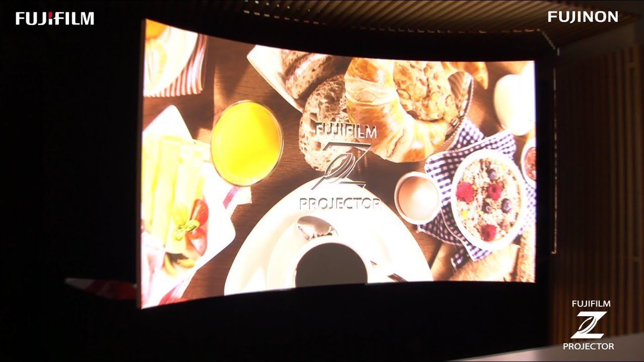 FUJIFILM プロジェクターZ5000 事例 「アーチ型スクリーン
